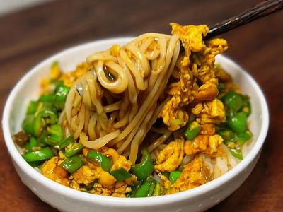 尖椒鸡蛋打卤面