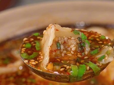 酸汤水饺汤