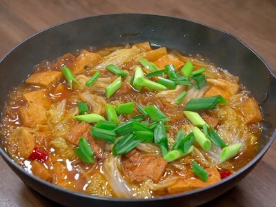 五花肉白菜豆腐炖粉条